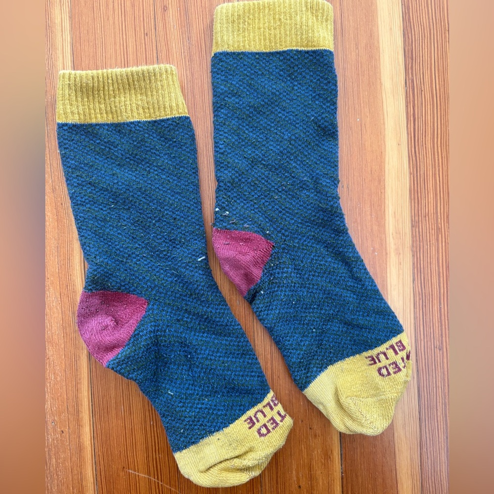 United By Blue Teal and Mustard Socks

Will donate if doesn’t sell ‼️